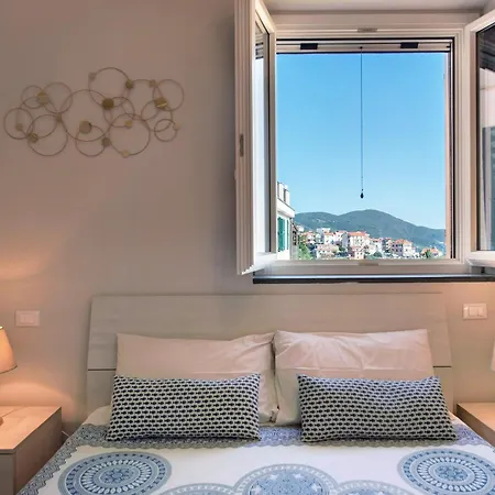 Casa Marincanto アパート ヴァラッツェ